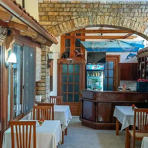 Korani , Tiran Arnavutluk